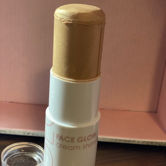 Natasha Denona Face Glow Cream Shimmer #02 Medium - Picture 4 of 5